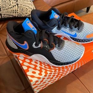 Nike Renew Elevate II Basketball Volleyball Court Shoes Size 12 Mens New